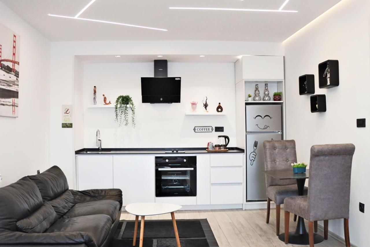 Matin Apartments In Pristina, Kosovo Экстерьер фото